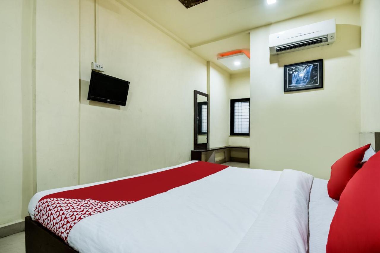 Hotel O Aryan Khāmgaon Exterior photo