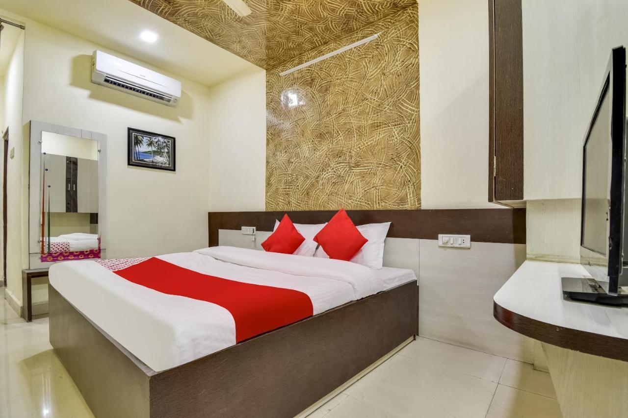 Hotel O Aryan Khāmgaon Exterior photo